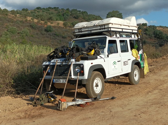 4×4 vehicle with equipment for each ground unit. Photo © Isa Moreno/INFOCA